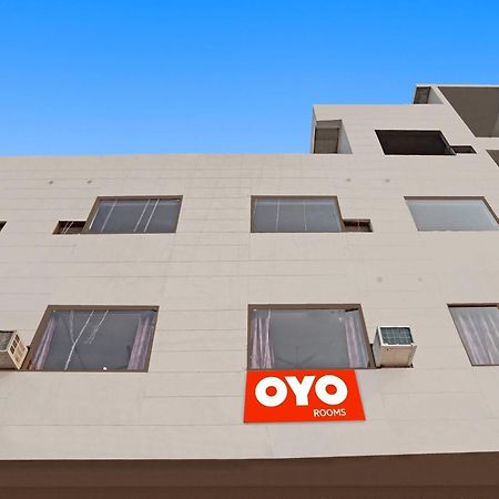 Oyo Ct Hotel Ghaziabad Exterior photo
